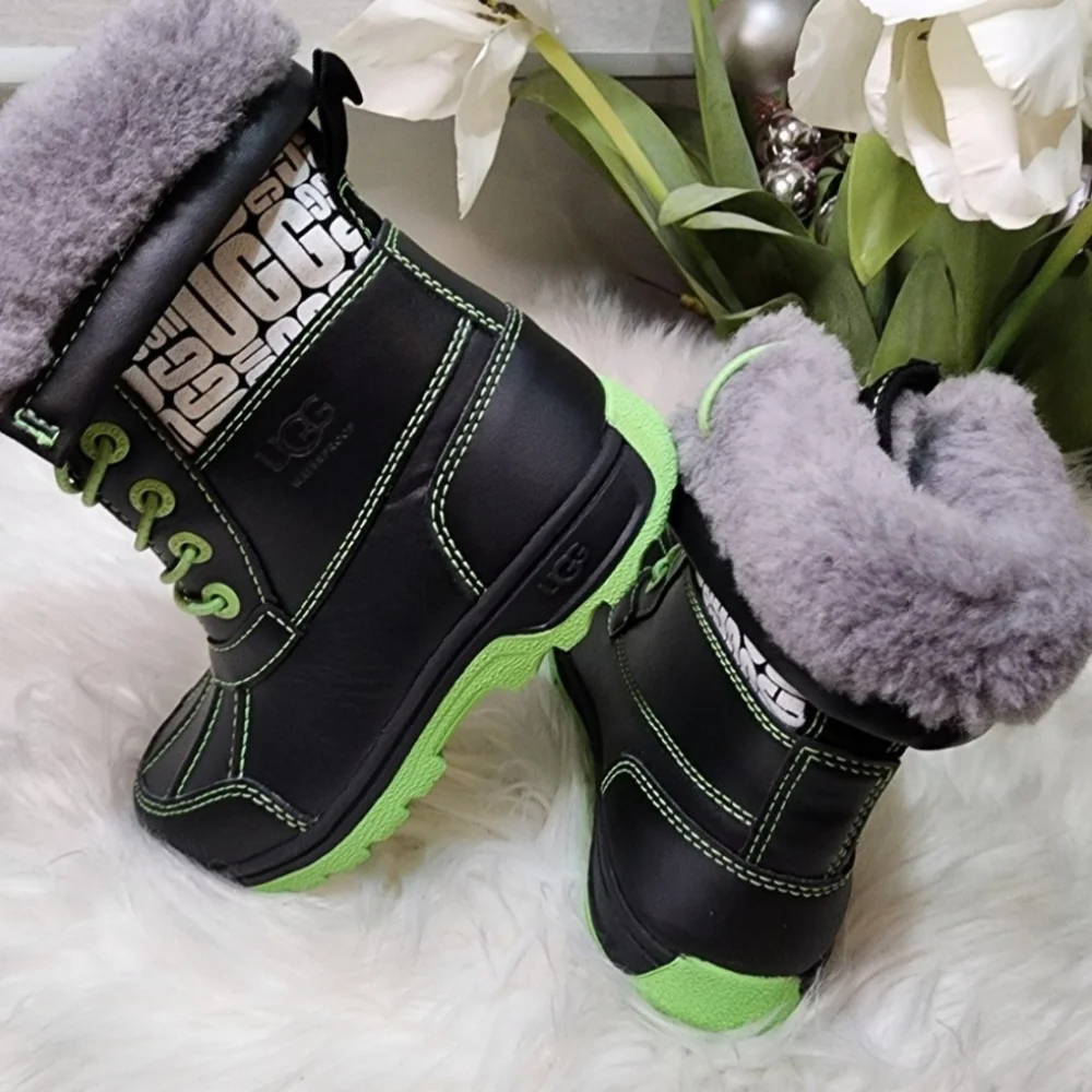 Ugg  Girls Butte II CWR Glow Snow Boots new